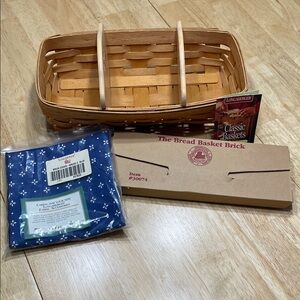 Longaberger 1995 Hand Woven Bread Basket with Dividers New Brick & Cover